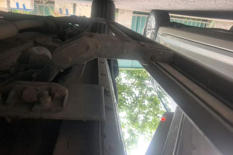 Used Wey VV6 2021 2.0T Two-Wheel Drive Smart Plus Right Side Sill