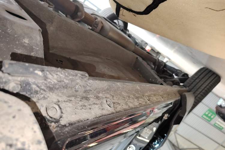 Used Wey VV6 2021 2.0T Two-Wheel Drive Smart Protection+ Right Side Sill