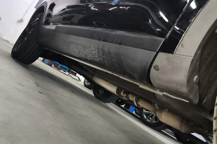 Used Wey VV6 2021 2.0T Two-Wheel Drive Smart Protection+ Right Side Sill