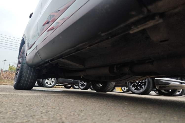 Used Wey VV6 2021 2.0T Two-Wheel Drive Smart Protection+ Right Side Sill