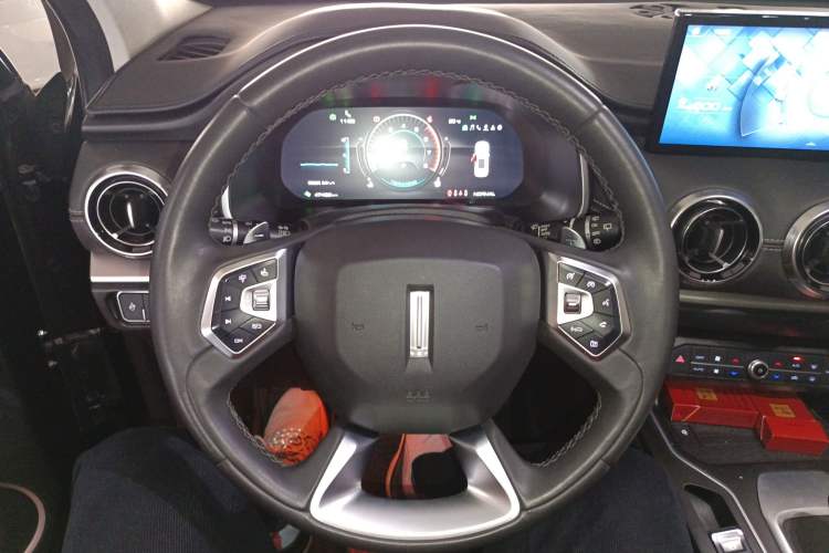 Used Wey VV6 2021 2.0T Two-Wheel Drive Smart Plus Steering Wheel
