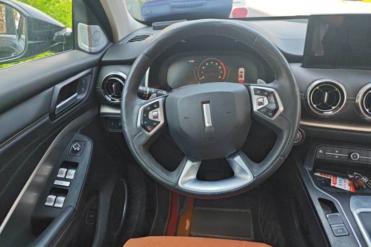 Used Wey VV6 2021 2.0T Two-Wheel Drive Smart Plus Steering Wheel