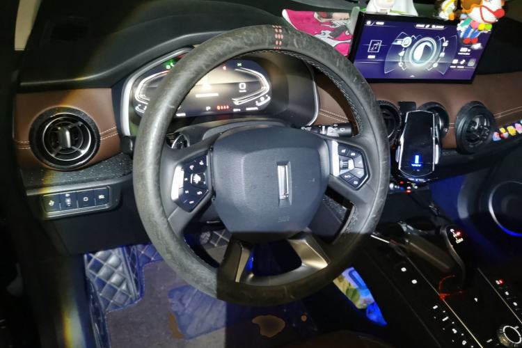 Used Wey VV6 2021 2.0T Two-Wheel Drive Smart Plus Steering Wheel