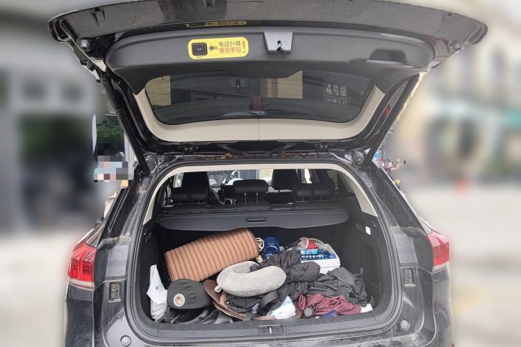 Used Wey VV6 2021 2.0T Two-Wheel Drive Smart Plus Trunk