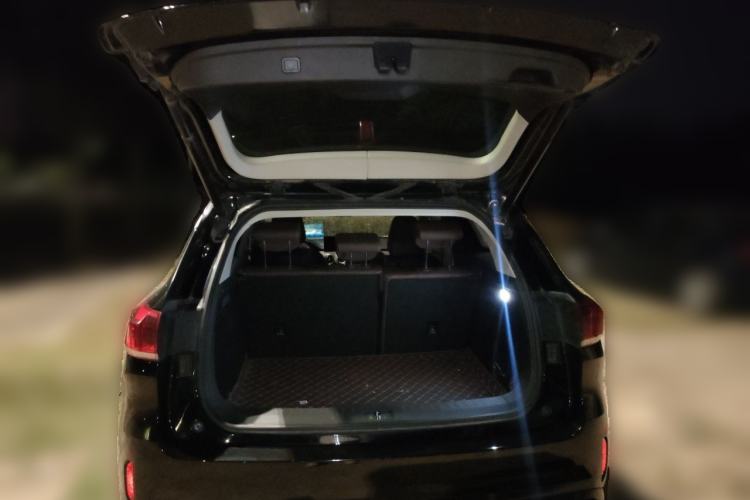 Used Wey VV6 2021 2.0T Two-Wheel Drive Smart Plus Trunk