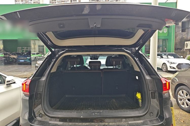 Used Wey VV6 2021 2.0T Two-Wheel Drive Smart Plus Trunk