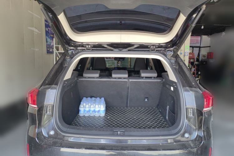 Used Wey VV6 2021 2.0T Two-Wheel Drive Smart Plus Trunk