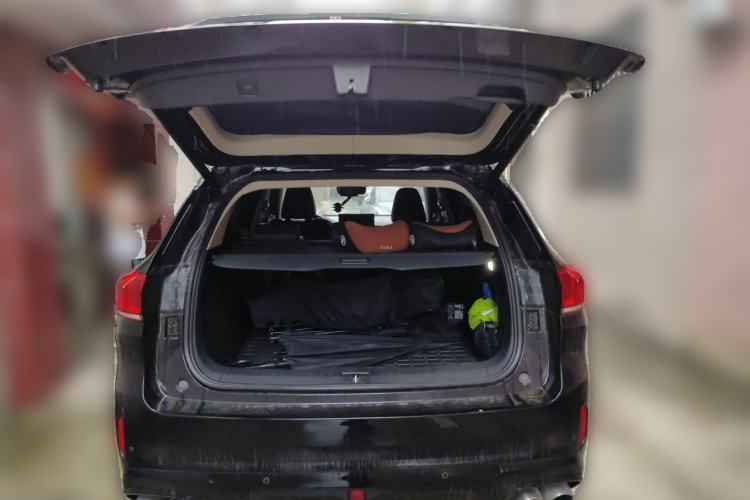 Used Wey VV6 2021 2.0T Two-Wheel Drive Smart Plus Trunk