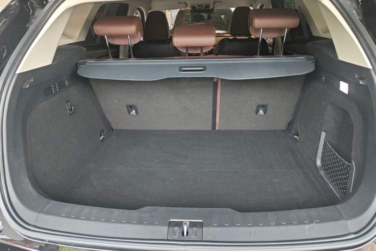 Used Wey VV6 2021 2.0T Two-Wheel Drive Smart Protection+ Trunk