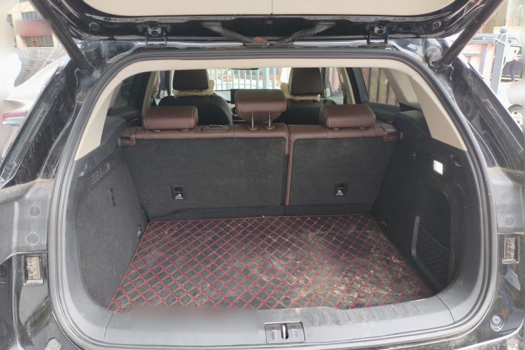 Used Wey VV6 2021 2.0T Two-Wheel Drive Smart Plus Trunk