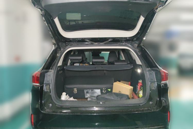 Used Wey VV6 2021 2.0T Two-Wheel Drive Smart Plus Trunk