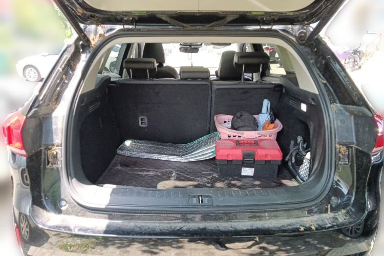 Used Wey VV6 2021 2.0T Two-Wheel Drive Smart Plus Trunk