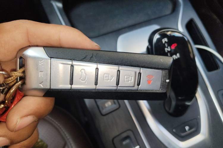Used Wey VV6 2021 2.0T Two-Wheel Drive Smart Protection+ Vehicle Key