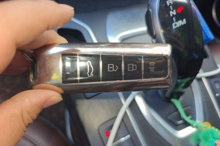 Used Wey VV6 2021 2.0T Two-Wheel Drive Smart Protection+ Vehicle Key