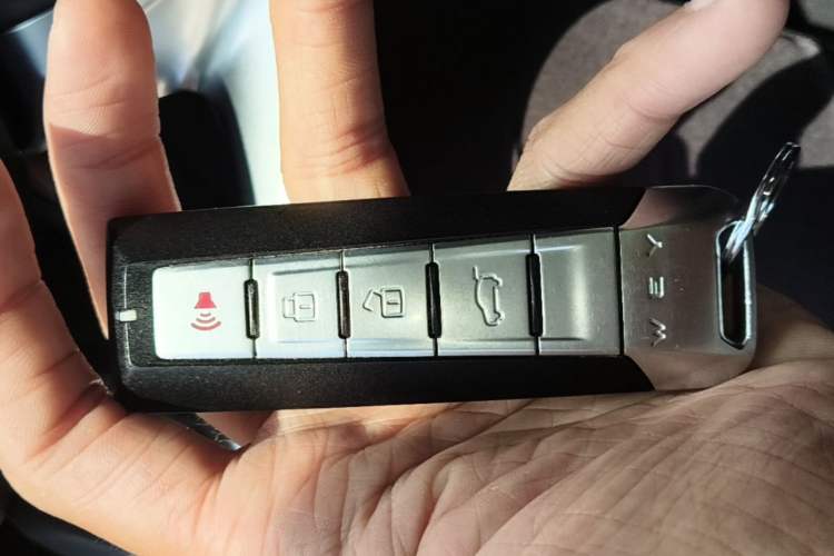 Used Wey VV6 2021 2.0T Two-Wheel Drive Smart Plus Vehicle Key