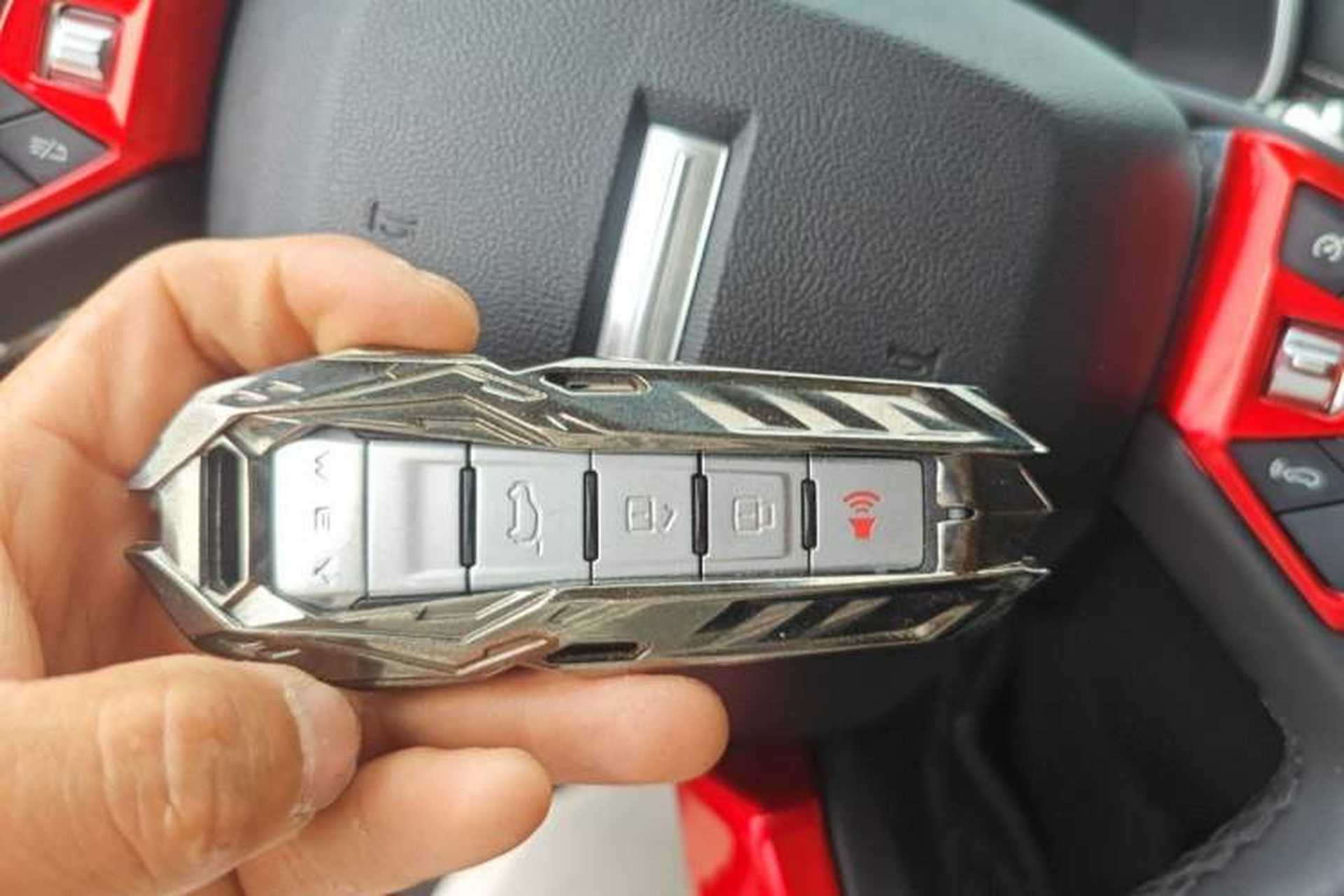 Used Wey VV6 2021 2.0T Two-Wheel Drive Smart Protection+ Vehicle Key
