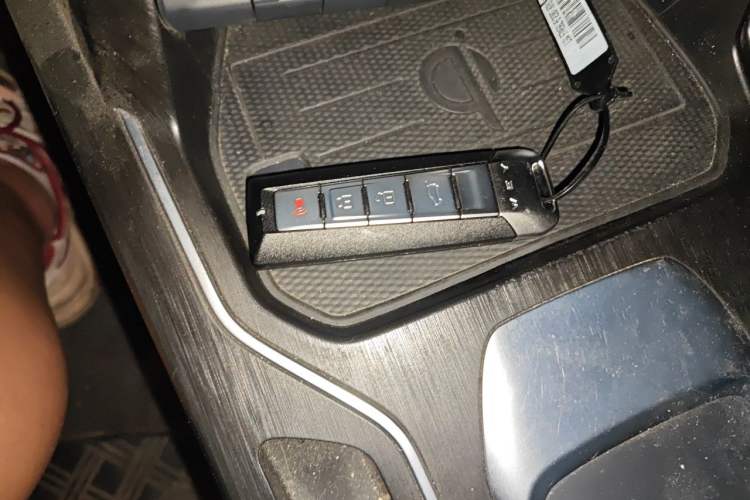 Used Wey VV6 2021 2.0T Two-Wheel Drive Smart Plus Vehicle Key