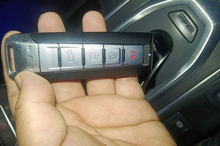 Used Wey VV6 2021 2.0T Two-Wheel Drive Smart Plus Vehicle Key
