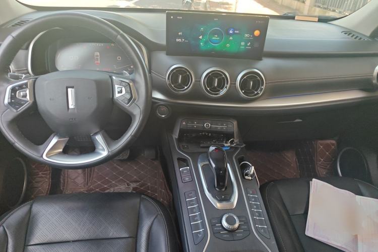 Used Wey VV6 2021 2.0T Two-Wheel Drive Smart Plus Center Console