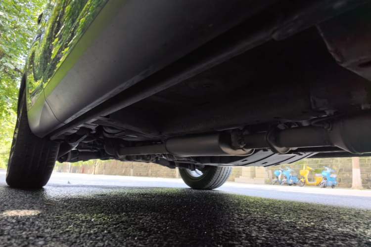 Used Wey VV6 2021 2.0T All-Wheel Drive Zhiyu+ Chassis Front Right