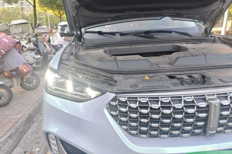 Used Wey VV6 2021 2.0T Two-Wheel Drive Smart Plus Engine Bay Right