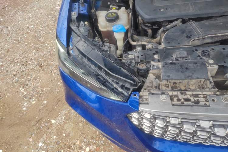 Used Wey VV6 2021 2.0T All-Wheel Drive Zhiyu+ Engine Bay Right