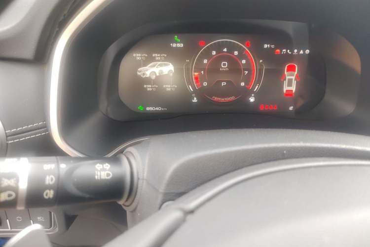 Used Wey VV6 2021 2.0T All-Wheel Drive Zhiyu+ Odometer Close Up