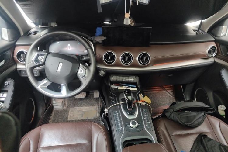 Used Wey VV6 2021 2.0T Two-Wheel Drive Smart Plus Center Console