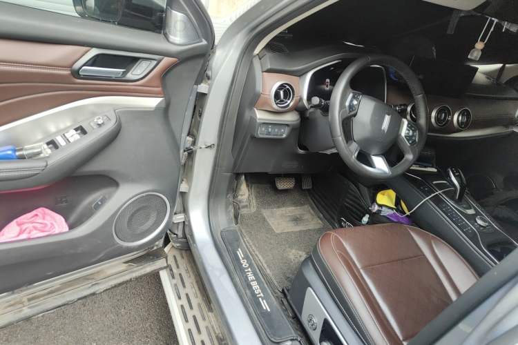 Used Wey VV6 2021 2.0T Two-Wheel Drive Smart Plus Driver Seat
