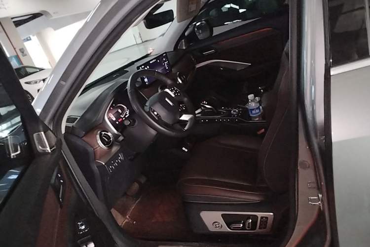 Used Wey VV6 2021 2.0T Two-Wheel Drive Smart Plus Driver Seat