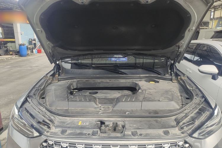 Used Wey VV6 2021 2.0T Two-Wheel Drive Smart Plus Engine Bay