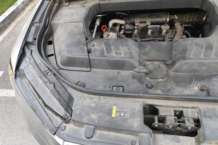 Used Wey VV6 2021 2.0T Two-Wheel Drive Smart Protection+ Engine Bay Right