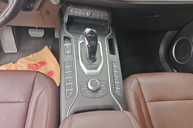 Used Wey VV6 2021 2.0T Two-Wheel Drive Smart Protection+ Gear Lever