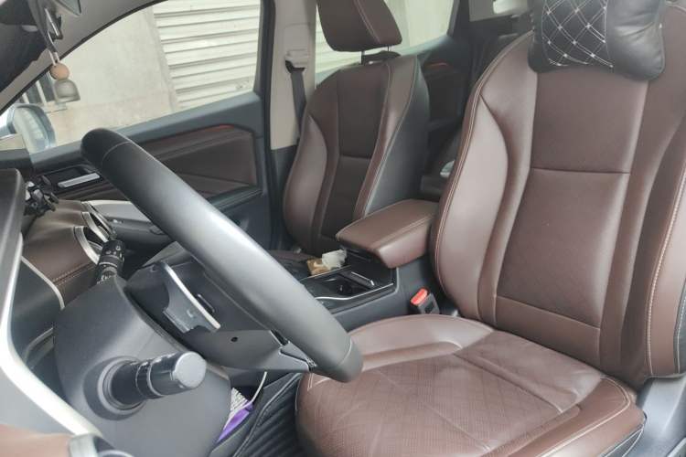 Used Wey VV6 2021 2.0T Two-Wheel Drive Smart Plus Left Front Seat