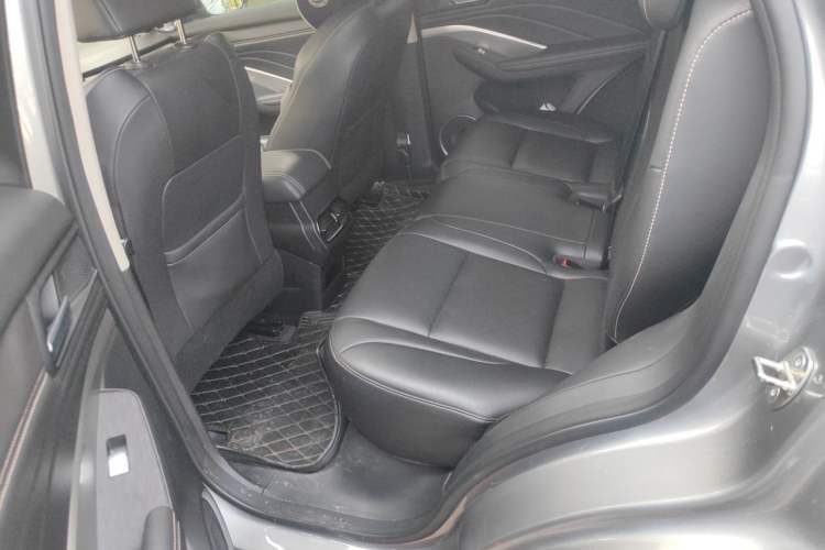 Used Wey VV6 2021 2.0T Two-Wheel Drive Smart Protection+ Left Rear Seat