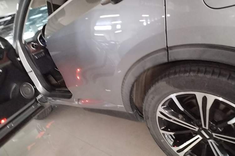Used Wey VV6 2021 2.0T Two-Wheel Drive Smart Plus Left Side Sill