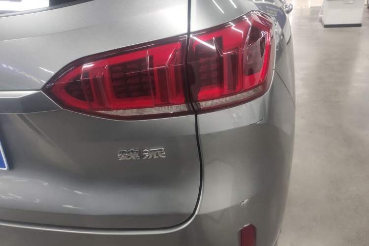 Used Wey VV6 2021 2.0T Two-Wheel Drive Smart Protection+ Right Rear Taillight