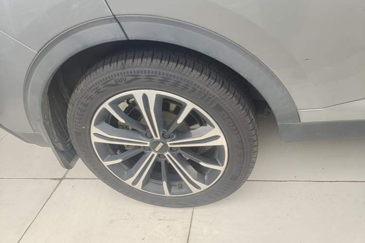Used Wey VV6 2021 2.0T Two-Wheel Drive Smart Plus Right Rear Wheel Hub