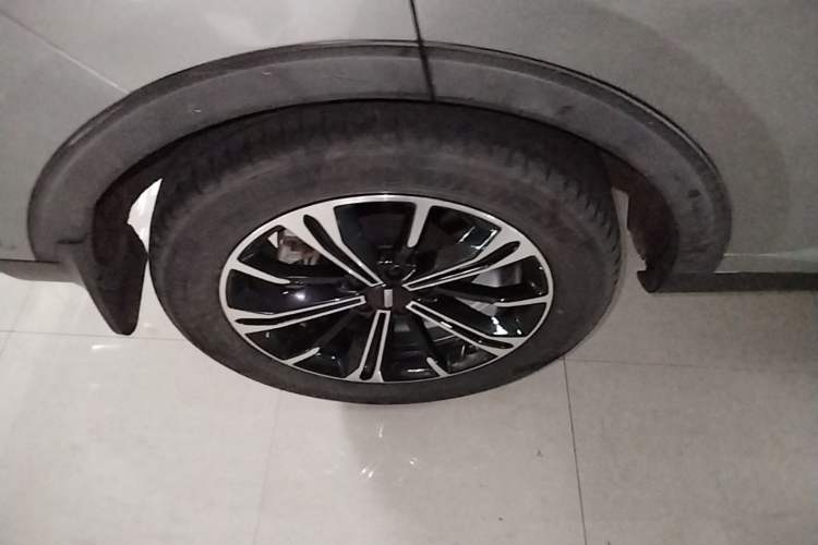 Used Wey VV6 2021 2.0T Two-Wheel Drive Smart Plus Right Rear Wheel Hub