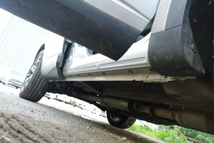 Used Wey VV6 2021 2.0T Two-Wheel Drive Smart Plus Right Side Sill