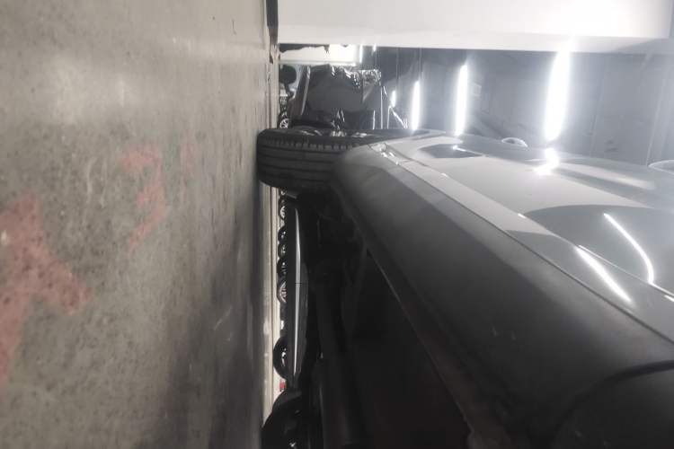 Used Wey VV6 2021 2.0T Two-Wheel Drive Smart Protection+ Right Side Sill