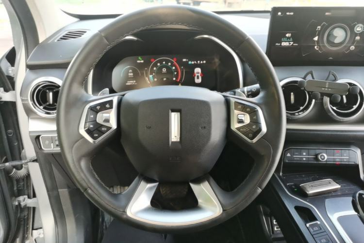 Used Wey VV6 2021 2.0T Two-Wheel Drive Smart Plus Steering Wheel