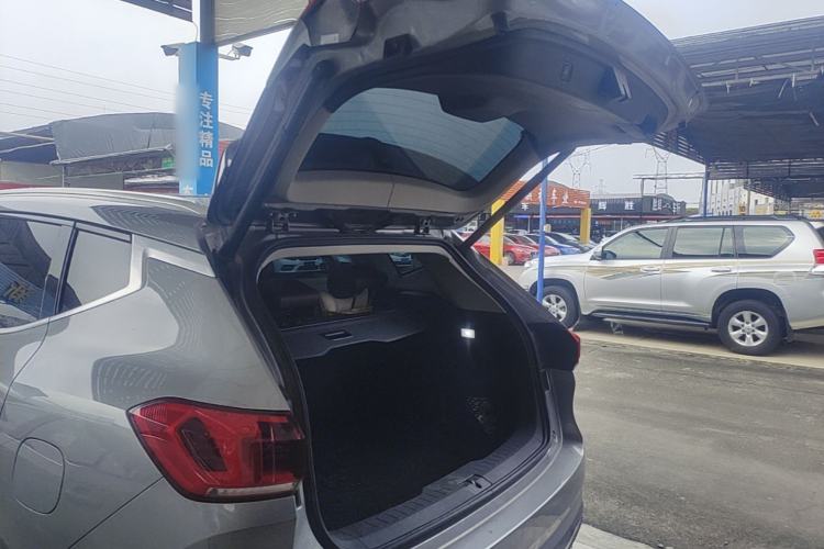 Used Wey VV6 2021 2.0T Two-Wheel Drive Smart Plus Trunk