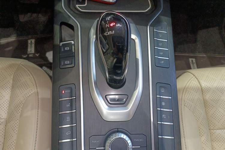Used Wey VV6 2021 2.0T All-Wheel Drive Zhiyu+ Gear Lever