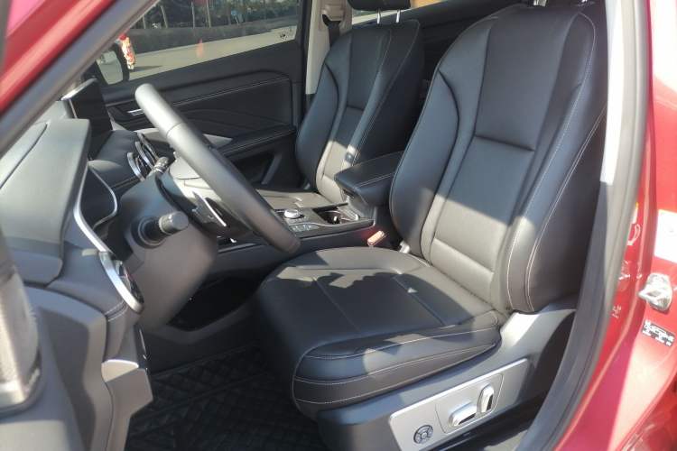 Used Wey VV6 2021 2.0T Two-Wheel Drive Smart Protection+ Left Front Seat