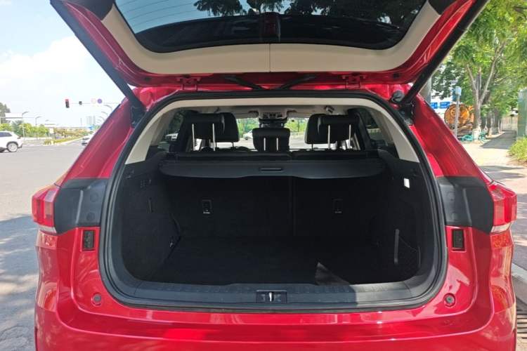 Used Wey VV6 2021 2.0T Two-Wheel Drive Smart Plus Trunk