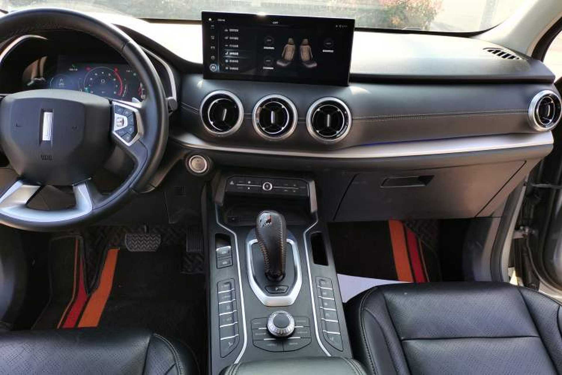 Used Wey VV6 2021 2.0T Two-Wheel Drive Smart Plus Audio And AC Panel