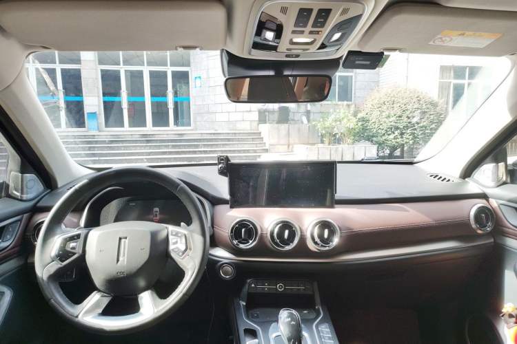 Used Wey VV6 2021 2.0T All-Wheel Drive Zhiyu+ Center Console