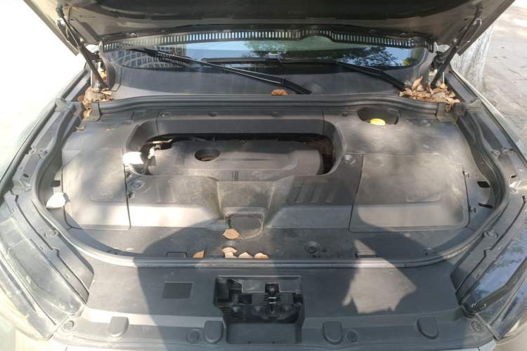 Used Wey VV6 2021 2.0T Two-Wheel Drive Smart Plus Engine Bay