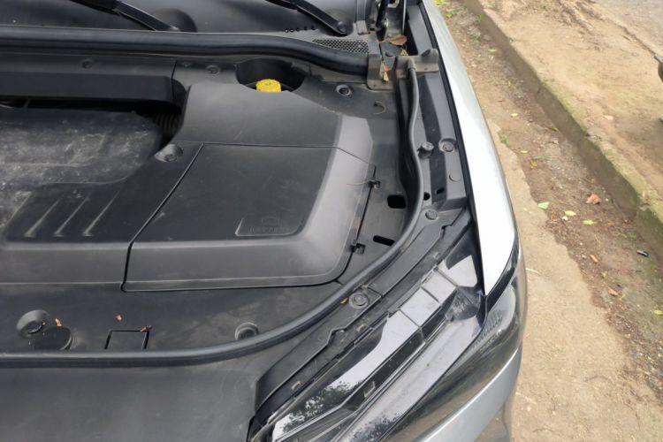 Used Wey VV6 2021 2.0T Two-Wheel Drive Smart Plus Engine Bay Left